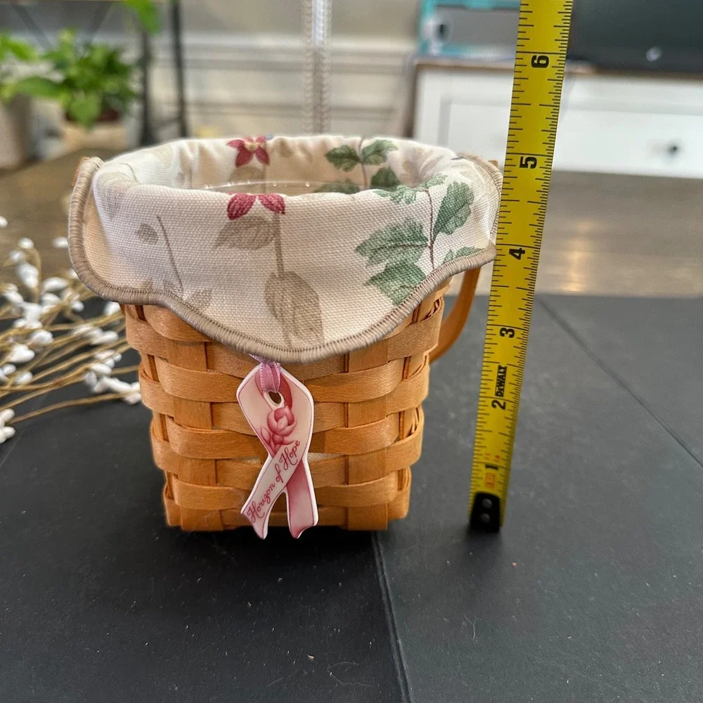 Longaberger 2002 Horizon of Hope Basket W/Plastic &‎ cloth Liner Hang Charm VTG